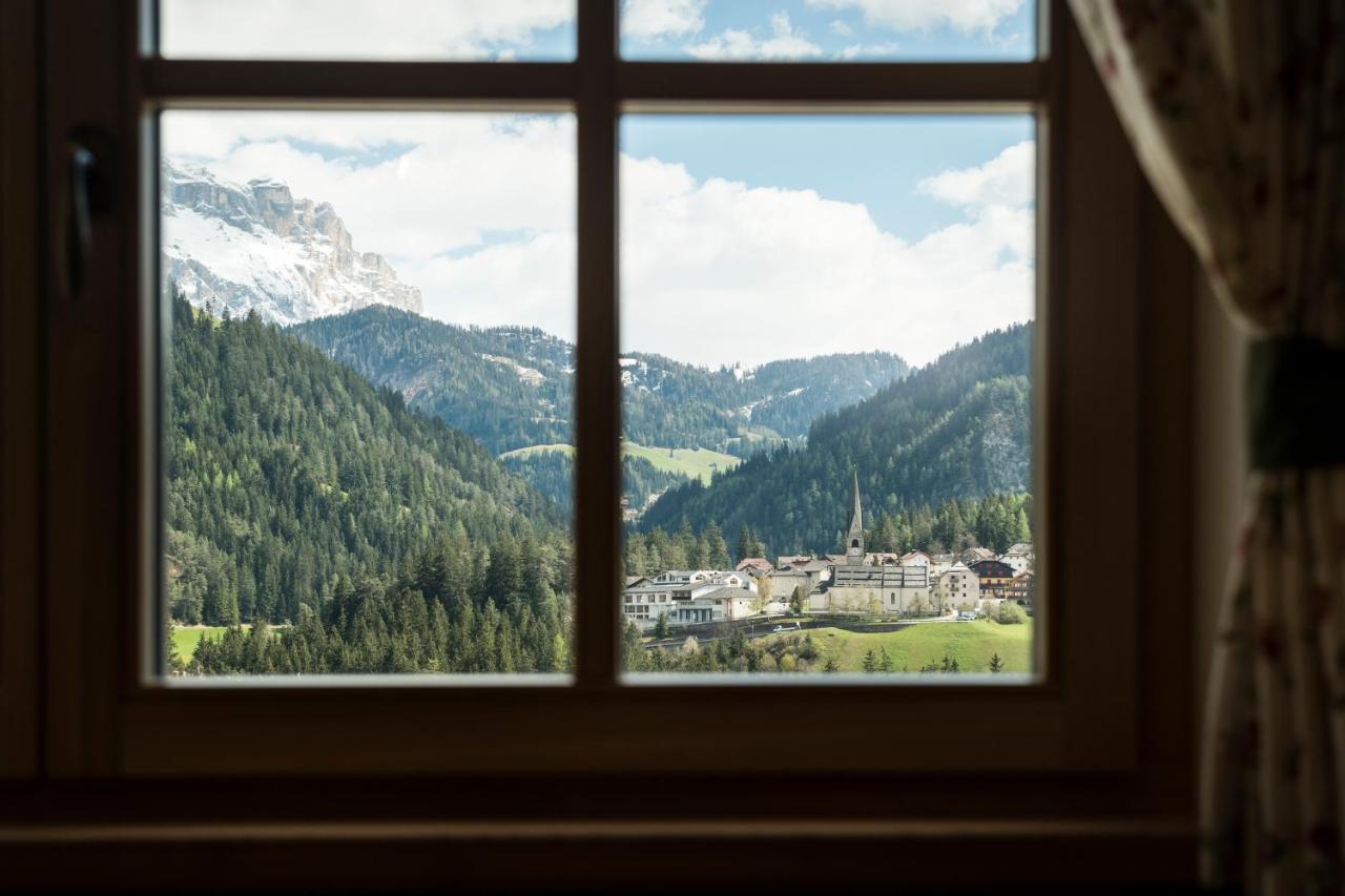 Piculin Alpin Apartments San Martino in Badia Bagian luar foto