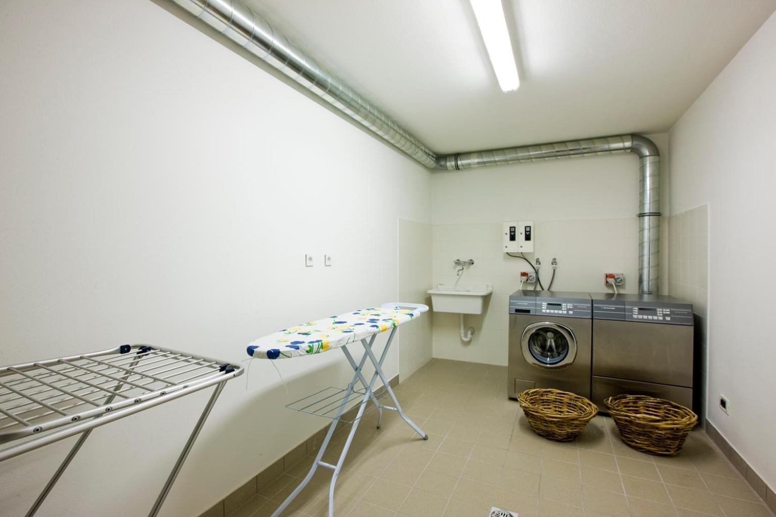 Piculin Alpin Apartments San Martino in Badia Bagian luar foto