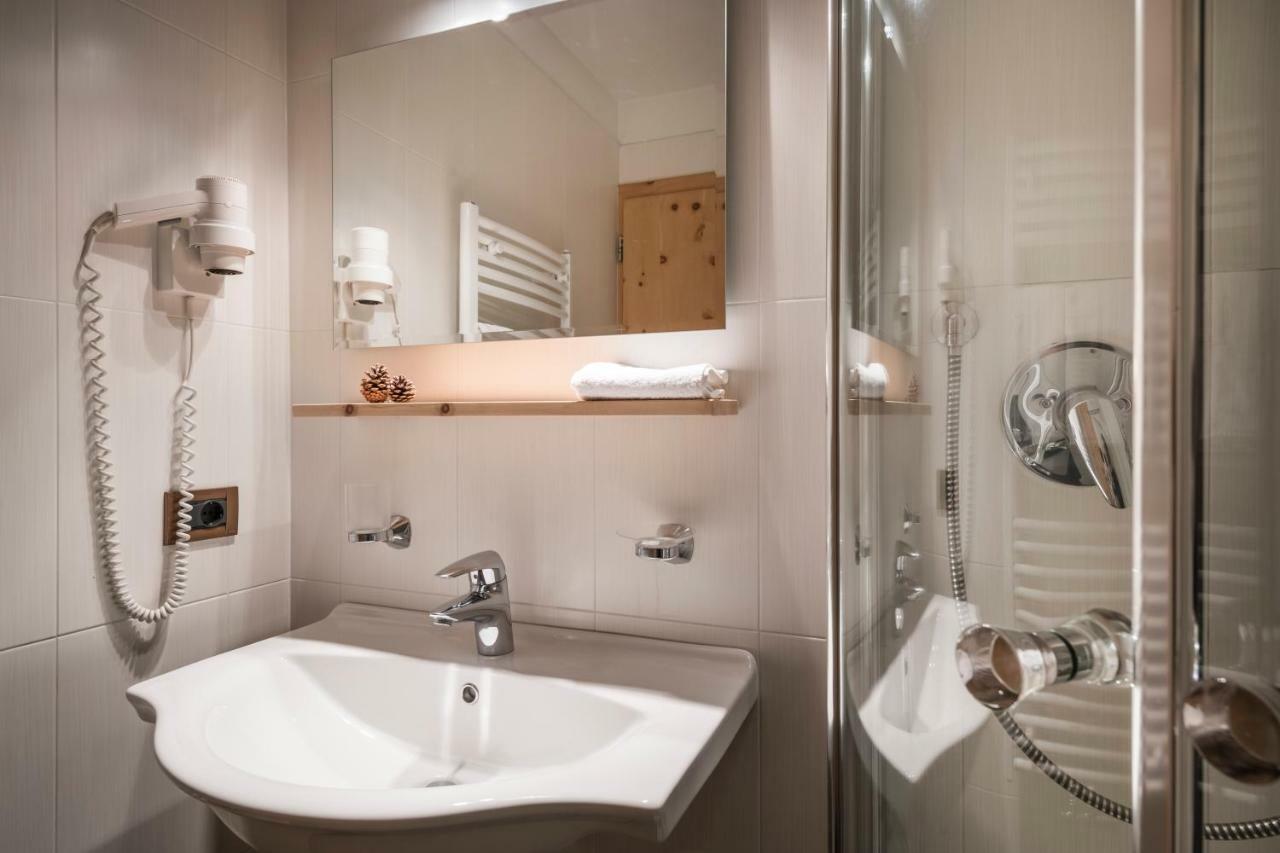 Piculin Alpin Apartments San Martino in Badia Bagian luar foto
